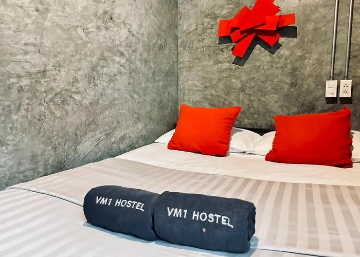 Sukhum Victorymonument-ari Hotel *